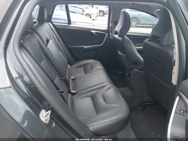 Продаж на аукціоні авто 2015 Volvo V60 T5 Premier Plus, vin: YV1612SC5F1207152, номер лоту: 45098529