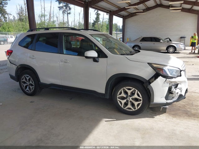 45098534 :رقم المزاد ، JF2SKAFC0MH519505 vin ، 2021 Subaru Forester Premium مزاد بيع