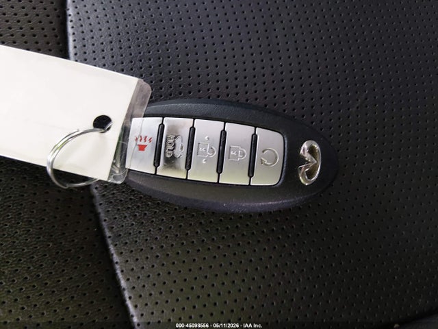 45098556 :رقم المزاد ، JN1AV7AP8GM490235 vin ، 2016 Infiniti Q50 Hybrid مزاد بيع