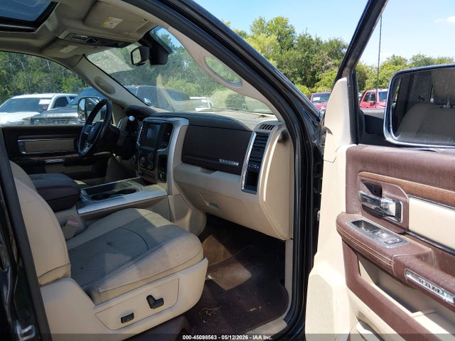 45098563 :رقم المزاد ، 3C63RRJL7GG241941 vin ، 2016 Ram 3500 Laramie مزاد بيع