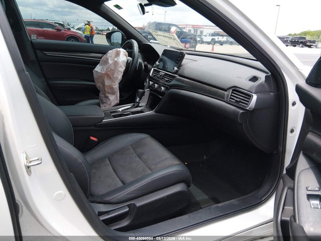 45098594 :رقم المزاد ، 1HGCV1F33KA082181 vin ، 2019 Honda Accord Sport مزاد بيع