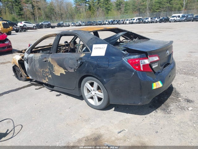 45098612 :رقم المزاد ، 4T1BF1FK6CU065806 vin ، 2012 Toyota Camry Se مزاد بيع