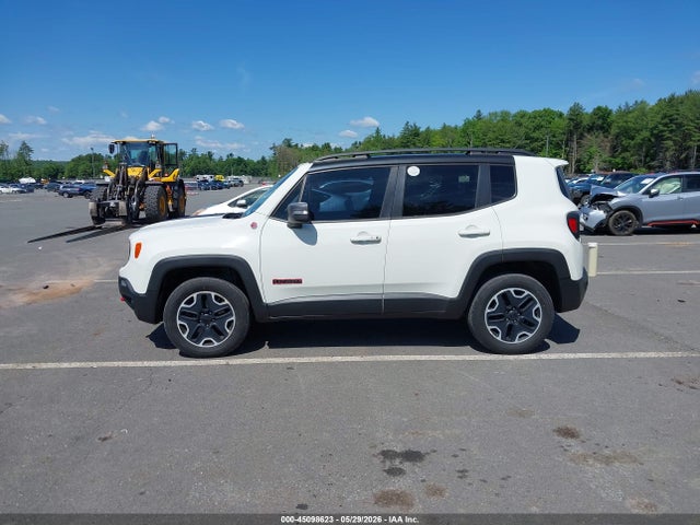 45098623 :رقم المزاد ، ZACCJBCTXGPD87673 vin ، 2016 Jeep Renegade Trailhawk مزاد بيع