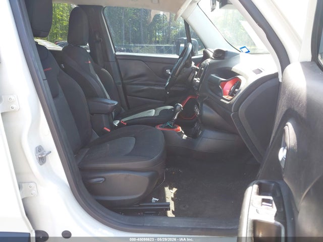 45098623 :رقم المزاد ، ZACCJBCTXGPD87673 vin ، 2016 Jeep Renegade Trailhawk مزاد بيع