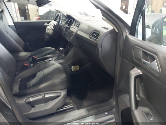 45098650 :رقم المزاد ، 3VV2B7AX3KM058130 vin ، 2019 Volkswagen Tiguan 2.0t Se/2.0t Sel/2.0t Sel R-line/2.0t Sel R-line Black مزاد بيع