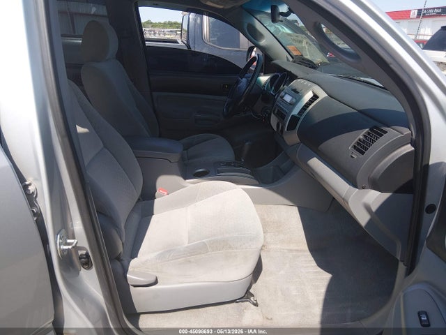 2006 Toyota Tacoma Prerunner V6 მანქანა იყიდება აუქციონზე, vin: 3TMKU72NX6M006960, აუქციონის ნომერი: 45098693