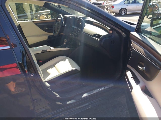 45098694 :رقم المزاد ، 58ADZ1B18SU185773 vin ، 2025 Lexus Es 350 مزاد بيع
