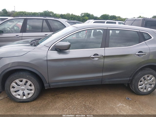 JN1BJ1CP9JW162506 Nissan Rogue Sport S