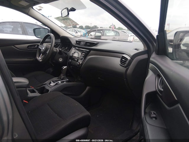 JN1BJ1CP9JW162506 Nissan Rogue Sport S