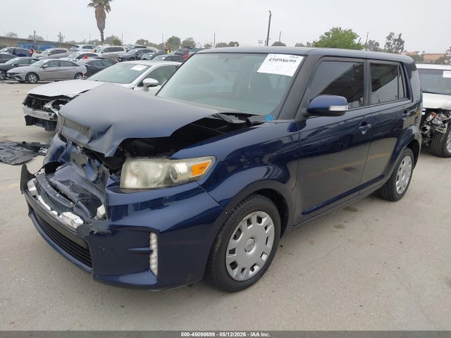 Scion XB 2015 JTLZE4FE7FJ078804 Image 2
