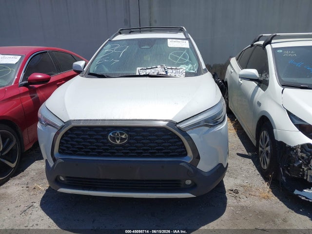 Toyota Corolla Cross Xle 2023 7MUDAAAG9PV059321 Image 11