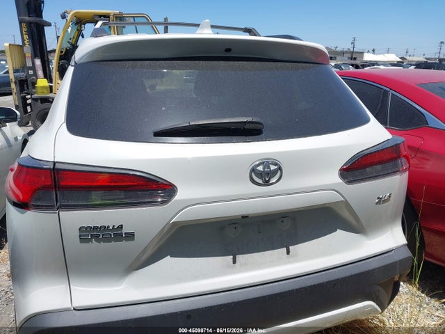 Toyota Corolla Cross Xle 2023 7MUDAAAG9PV059321 Image 15
