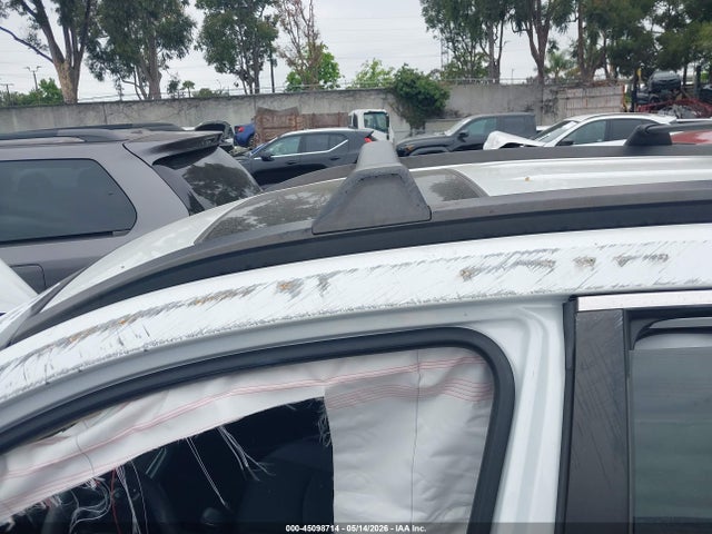Toyota Corolla Cross Xle 2023 7MUDAAAG9PV059321 Image 20