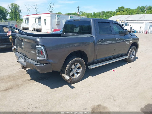 45098739 :رقم المزاد ، 1C6RR7KT5HS842241 vin ، 2017 Ram 1500 Express  4x4 5'7 Box مزاد بيع