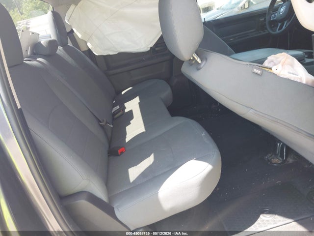 45098739 :رقم المزاد ، 1C6RR7KT5HS842241 vin ، 2017 Ram 1500 Express  4x4 5'7 Box مزاد بيع