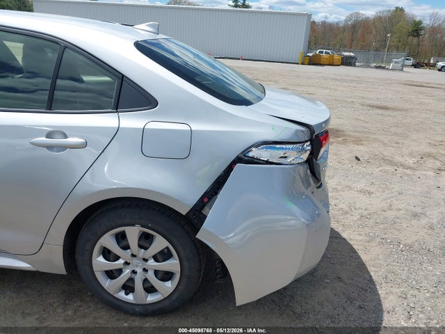 JTDEPMAE2N3004172 Toyota COROLLA LE