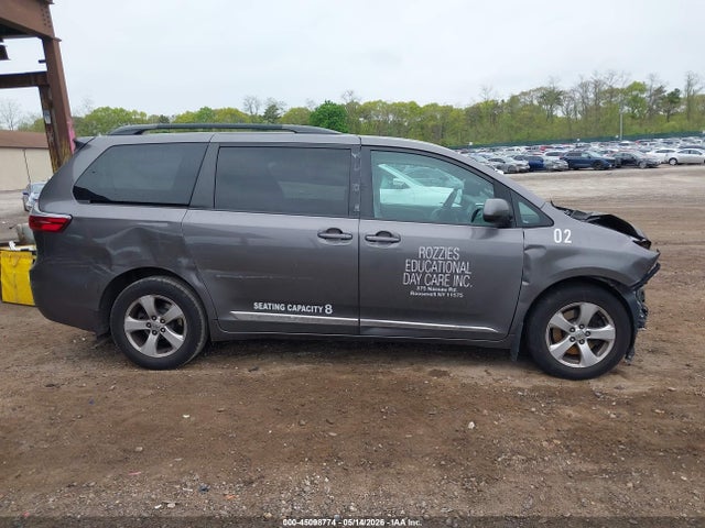 Aukcja sprzedaży 2017 Toyota Sienna Le 8 Passenger, vin: 5TDKZ3DC8HS811350, numer aukcji: 45098774