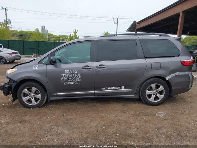 Aukcja sprzedaży 2017 Toyota Sienna Le 8 Passenger, vin: 5TDKZ3DC8HS811350, numer aukcji: 45098774