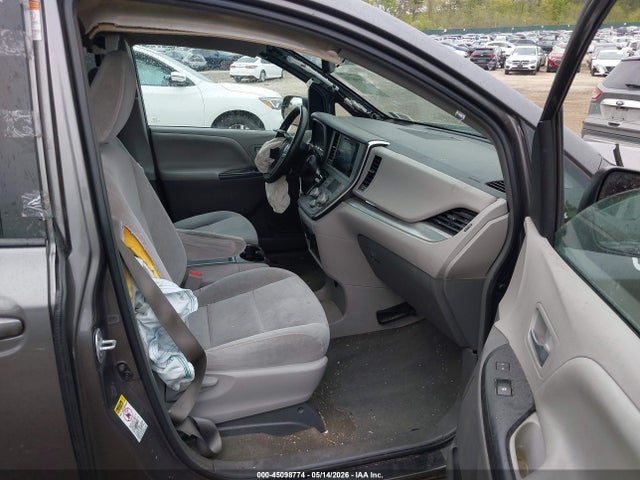 Aukcja sprzedaży 2017 Toyota Sienna Le 8 Passenger, vin: 5TDKZ3DC8HS811350, numer aukcji: 45098774