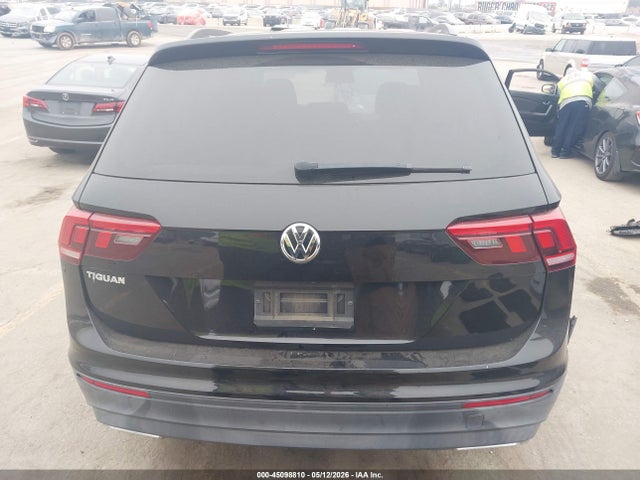 3VV1B7AX2KM083418 Volkswagen Tiguan 2.0t S