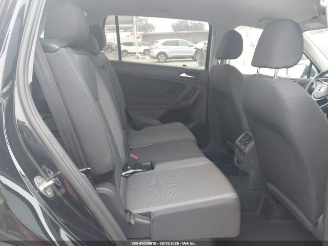 3VV1B7AX2KM083418 Volkswagen Tiguan 2.0t S