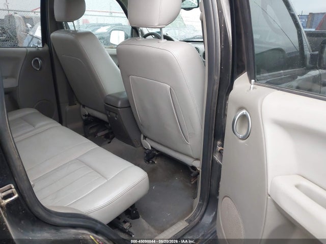 2005 Jeep Liberty Renegade მანქანა იყიდება აუქციონზე, vin: 1J8GK38K25W523453, აუქციონის ნომერი: 45098844