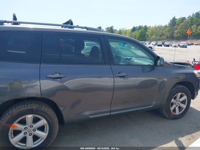 45098858 :رقم المزاد ، 5TDBK3EH0AS003384 vin ، 2010 Toyota Highlander Base V6 مزاد بيع