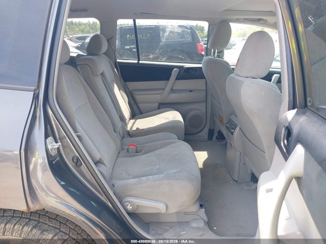 45098858 :رقم المزاد ، 5TDBK3EH0AS003384 vin ، 2010 Toyota Highlander Base V6 مزاد بيع