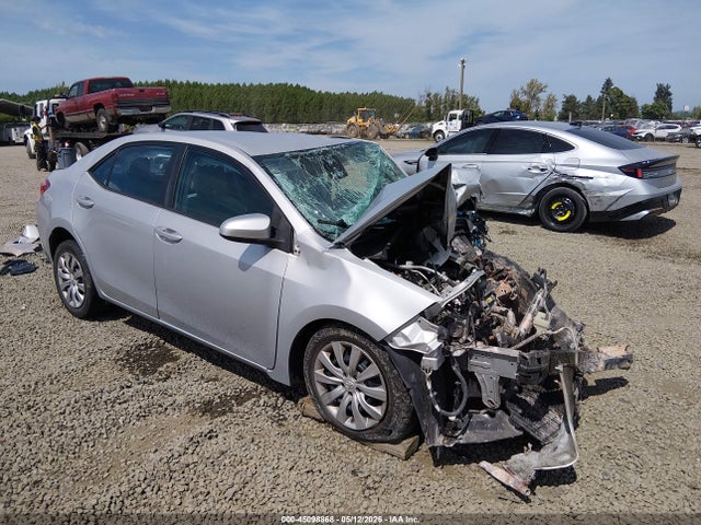 Toyota COROLLA LE 2018 2T1BURHE3JC041425 Image 1