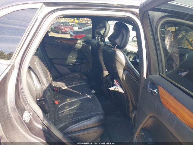 Lincoln MKC 2015 5LMTJ2AH3FUJ31590 Image 8