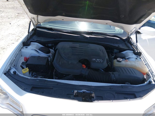 2019 Chrysler 300 Touring L Awd მანქანა იყიდება აუქციონზე, vin: 2C3CCARG6KH578262, აუქციონის ნომერი: 45098932