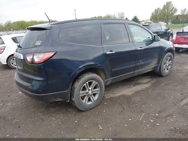 Продажа на аукционе авто 2017 Chevrolet Traverse Ls, vin: 1GNKRFKD2HJ149198, номер лота: 45098938