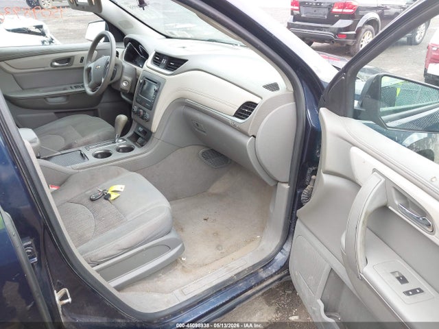Продажа на аукционе авто 2017 Chevrolet Traverse Ls, vin: 1GNKRFKD2HJ149198, номер лота: 45098938