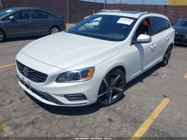YV1902SS4F1234768 Volvo V60 T6 R-design Platinum