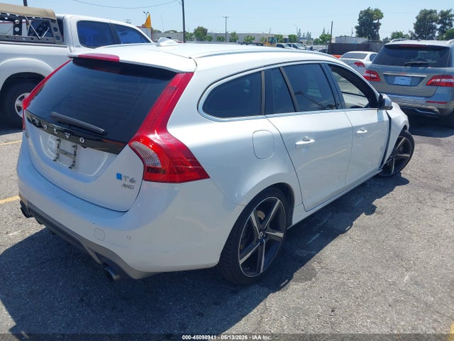 YV1902SS4F1234768 Volvo V60 T6 R-design Platinum