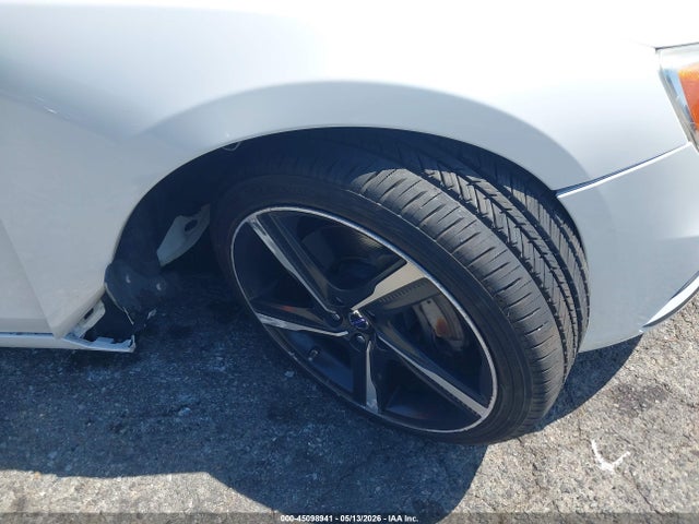 YV1902SS4F1234768 Volvo V60 T6 R-design Platinum
