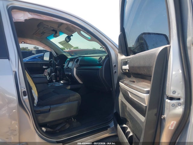 5TFUY5F14HX654719 Toyota Tundra Sr5 5.7l V8