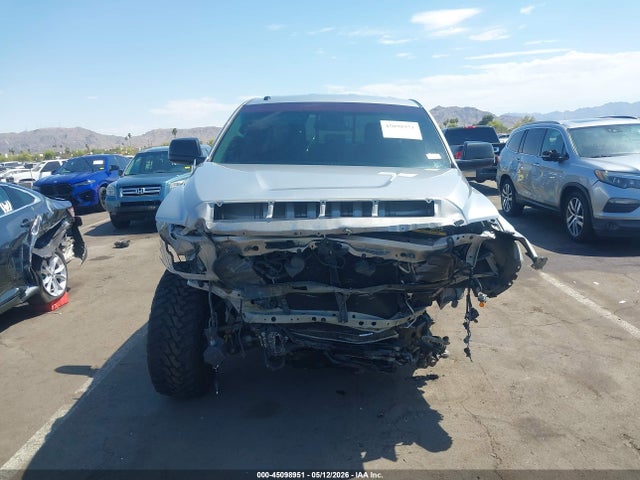 5TFUY5F14HX654719 Toyota Tundra Sr5 5.7l V8