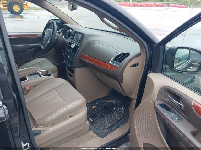 45098968 :رقم المزاد ، 2C4RC1BG4GR190402 vin ، 2016 Chrysler Town & Country Touring مزاد بيع