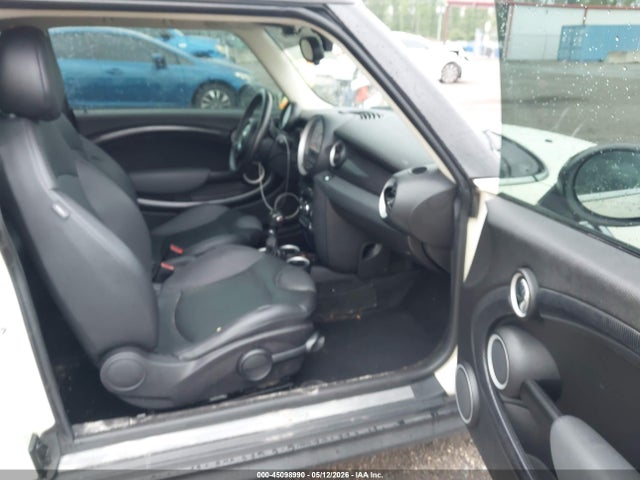 2012 Mini Cooper S Clubman მანქანა იყიდება აუქციონზე, vin: WMWZG3C5XCTY38158, აუქციონის ნომერი: 45098990
