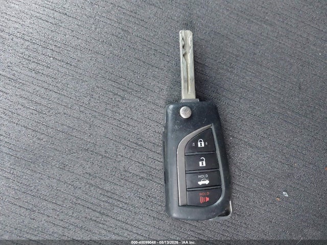Toyota CAMRY LE 2018 4T1B11HK0JU630107 Image 11