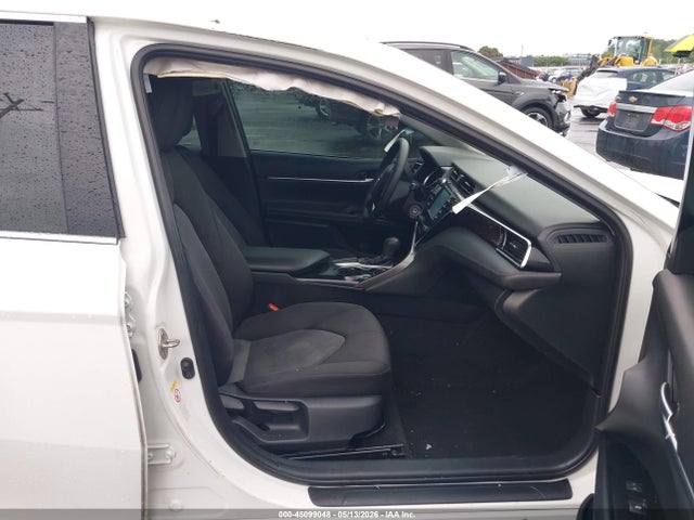 Toyota CAMRY LE 2018 4T1B11HK0JU630107 Image 5
