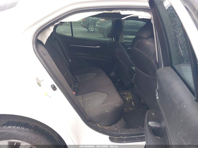 Toyota CAMRY LE 2018 4T1B11HK0JU630107 Image 8