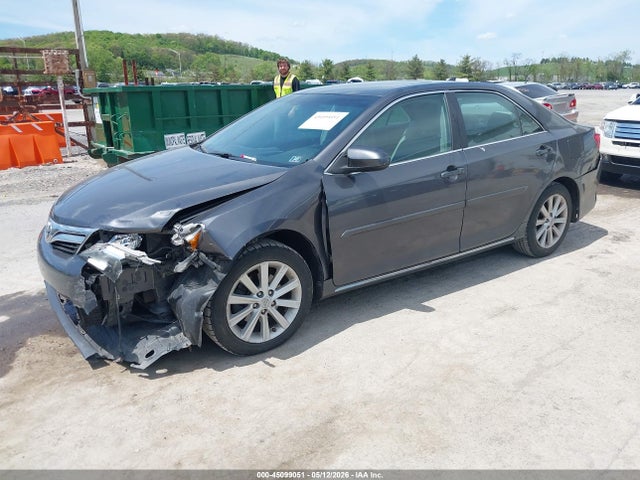 2013 Toyota Camry Xle V6 მანქანა იყიდება აუქციონზე, vin: 4T1BK1FK7DU527464, აუქციონის ნომერი: 45099051