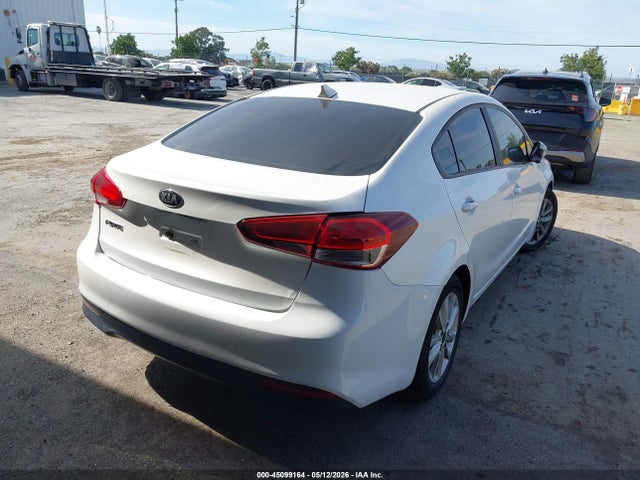 KIA FORTE LX 2017 3KPFL4A74HE014071 Image 4