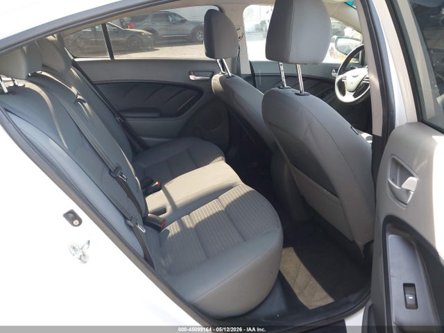 KIA FORTE LX 2017 3KPFL4A74HE014071 Image 8