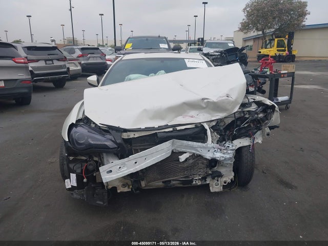 45099171 :رقم المزاد ، JF1ZNAA17D2725066 vin ، 2013 Scion Fr-s مزاد بيع