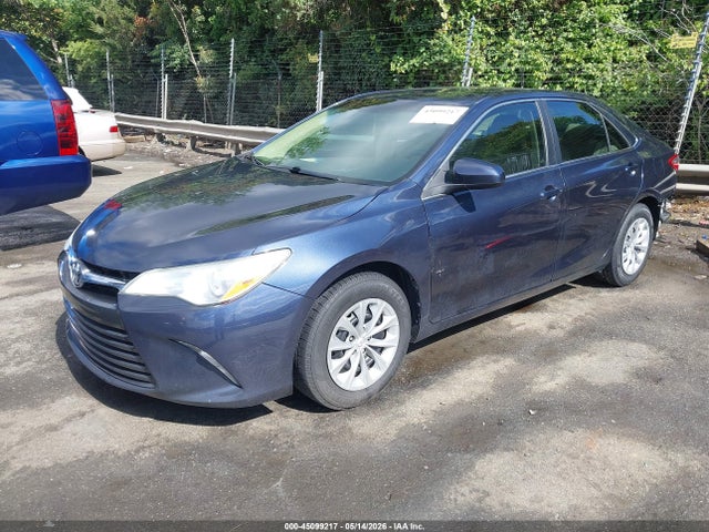 2016 Toyota Camry Le მანქანა იყიდება აუქციონზე, vin: 4T1BF1FK4GU998755, აუქციონის ნომერი: 45099217
