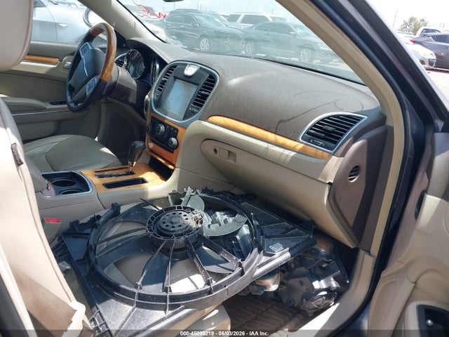 Продаж на аукціоні авто 2013 Chrysler 300c, vin: 2C3CCAET4DH680410, номер лоту: 45099219