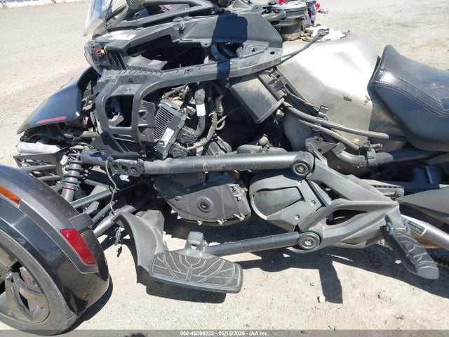 Продажа на аукционе авто 2016 Can-am Spyder Roadster F3/f3-s/f3-s Special Ser, vin: 2BXRDDD21GV000305, номер лота: 45099233